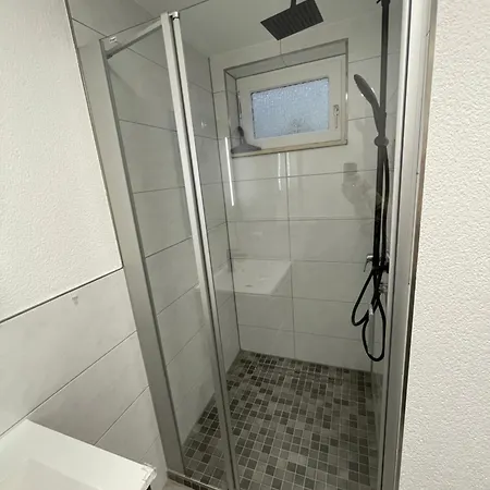 Erlenbach Ortsrand Am Kayberg アパート *